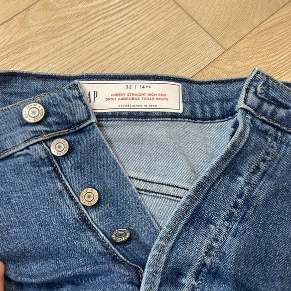 Gap cheeky straight high rise, size 32/14 - Picture 4 of 4